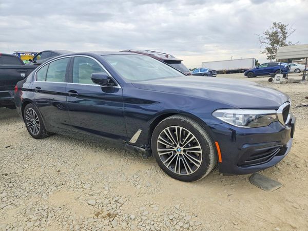 2019 BMW 530