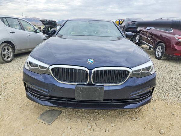 2019 BMW 530