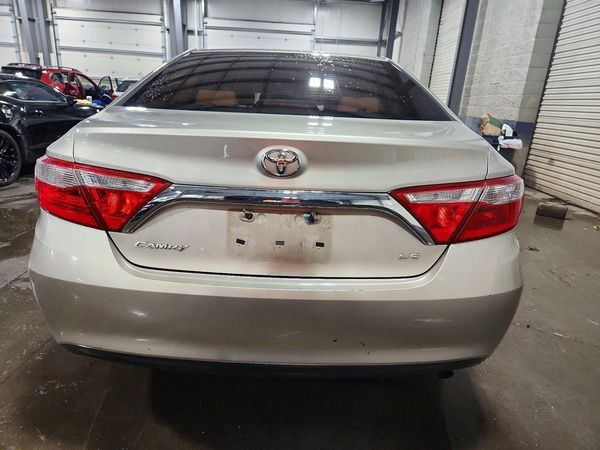 2016 TOYOTA CAMRY