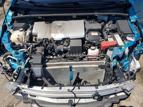 2020 TOYOTA PRIUS — Engine bay