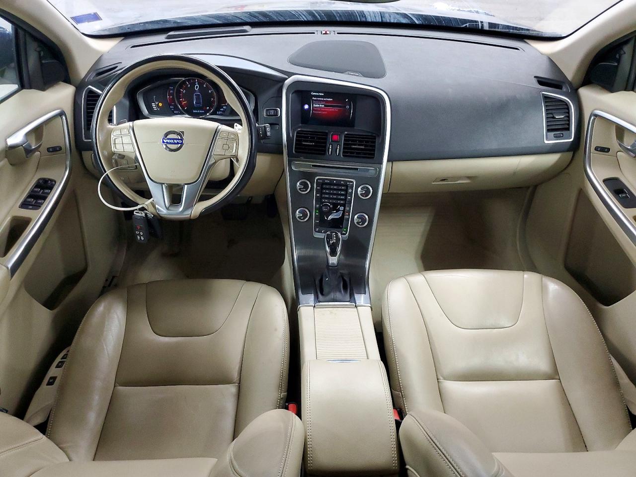 2015 VOLVO XC60 Platinum (non R design)