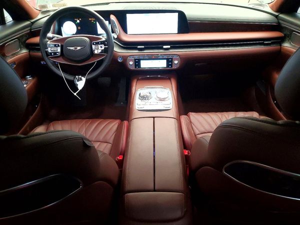 2024 GENESIS G90 3.5T e-Supercharger
