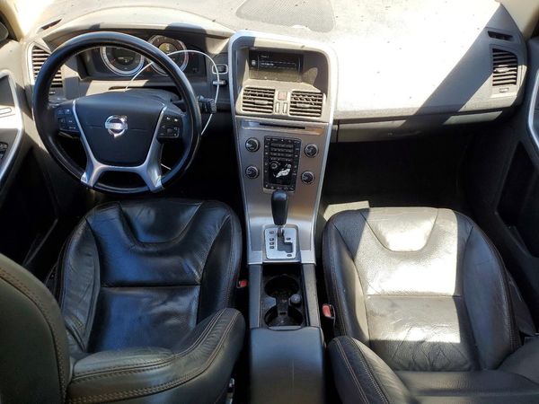 2012 VOLVO XC60