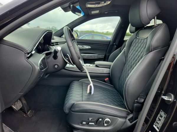 2024 GENESIS GV70