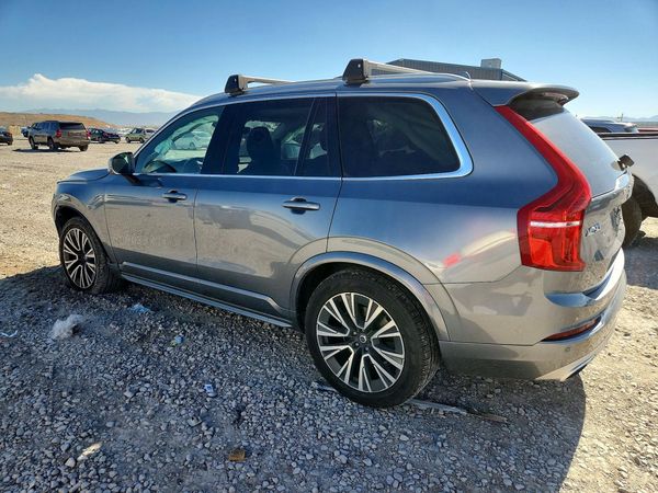2020 VOLVO XC90 Momentum