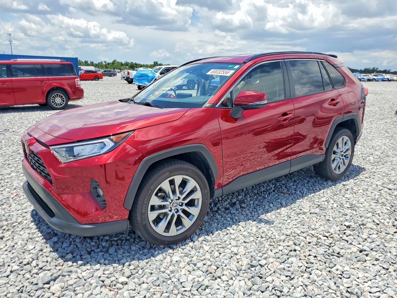 2020 TOYOTA RAV4 XLE Premium