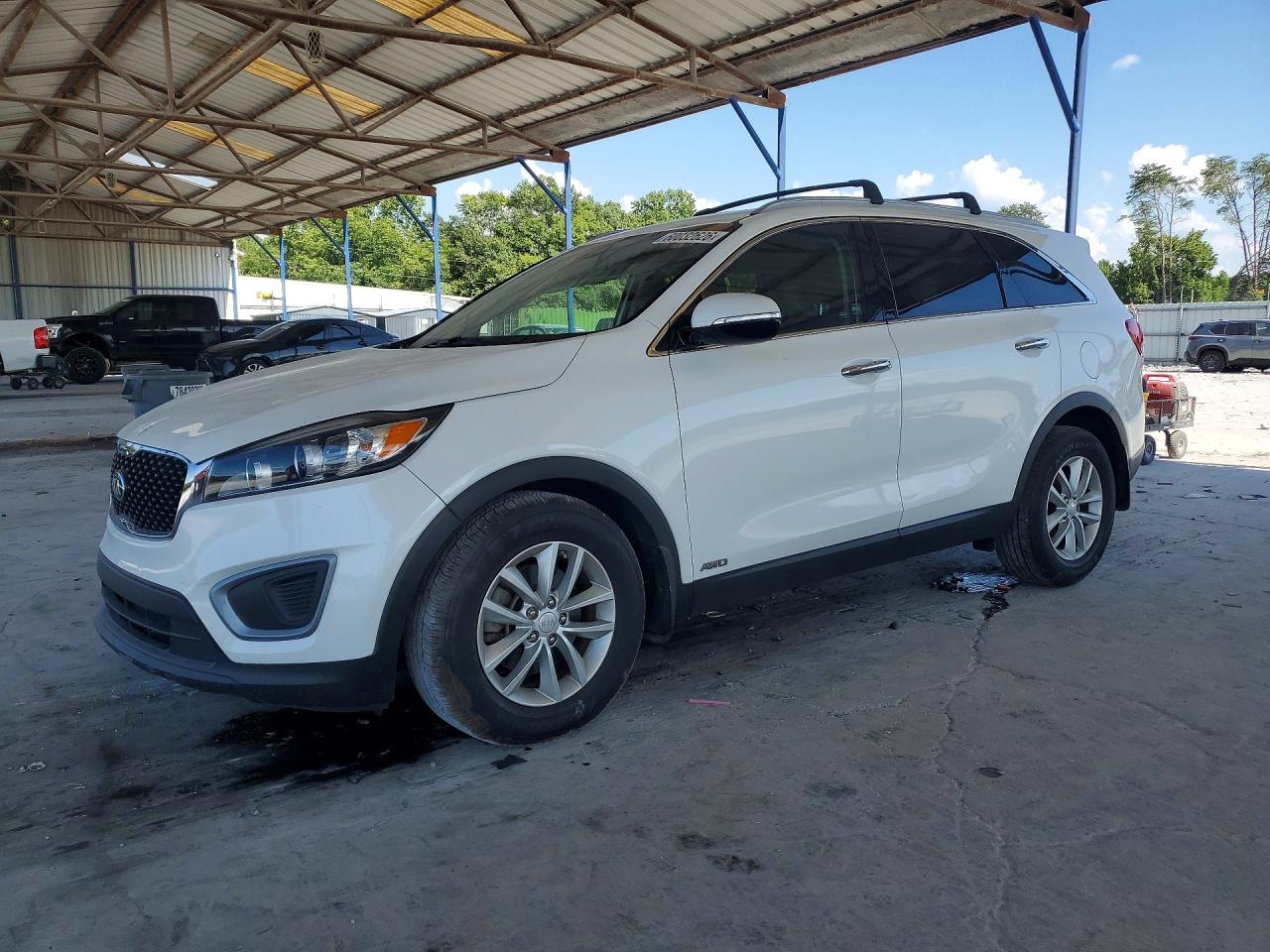 2016 KIA SORENTO L / LX