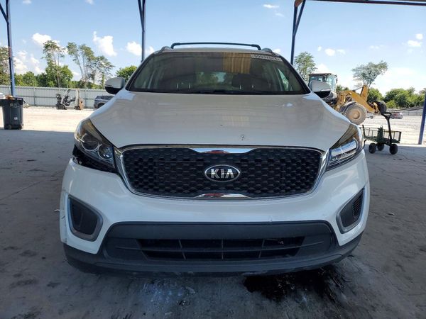 2016 KIA SORENTO L / LX