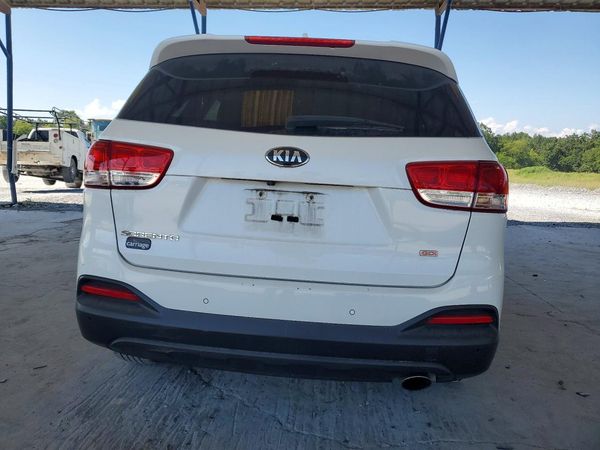2016 KIA SORENTO L / LX