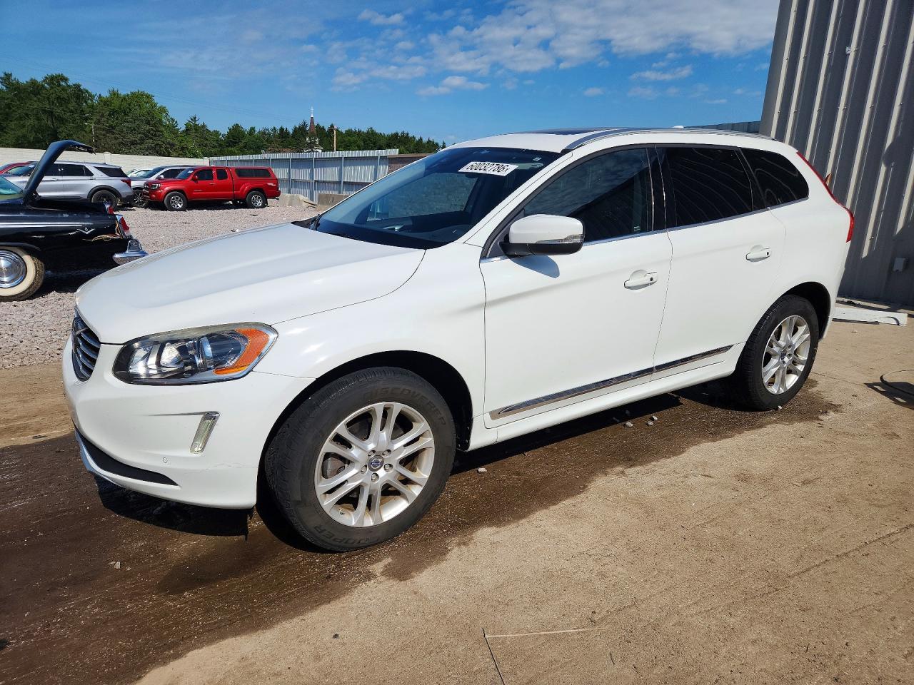 2015 VOLVO XC60 Premier (non R design)
