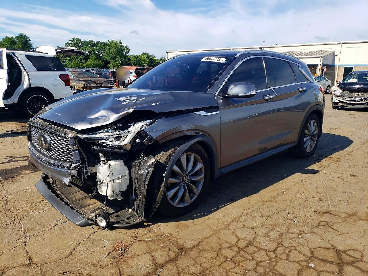 2021 INFINITI QX50 Luxe — Front 3/4
