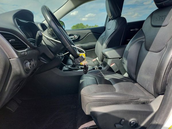2019 JEEP CHEROKEE LIMITED FWD