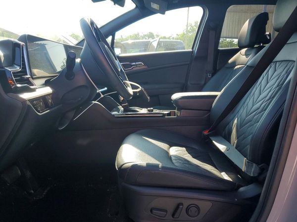 2025 KIA SPORTAGE X-LINE