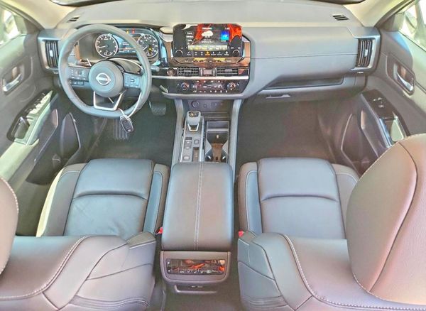 2025 NISSAN PATHFINDER SL
