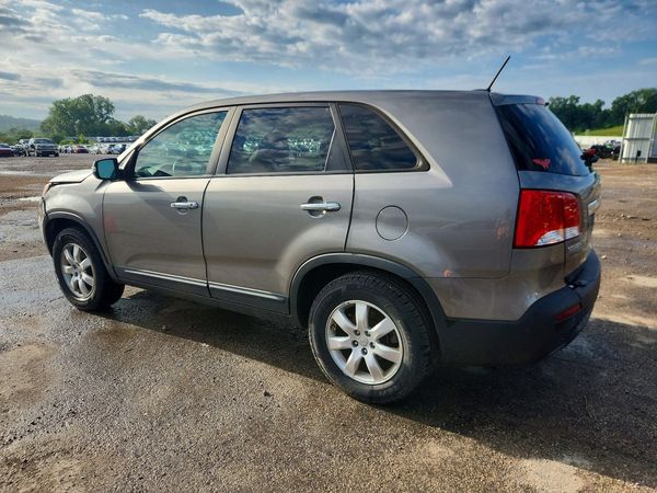2013 KIA SORENTO Base / LX
