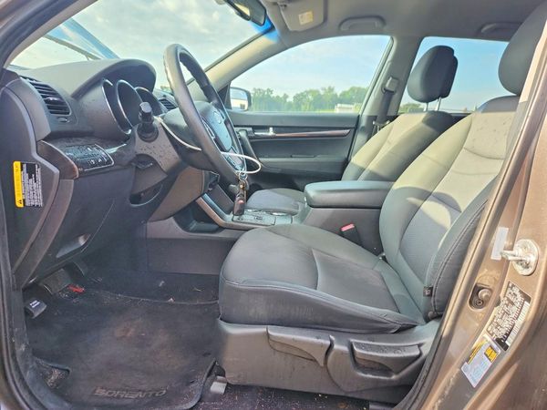 2013 KIA SORENTO Base / LX