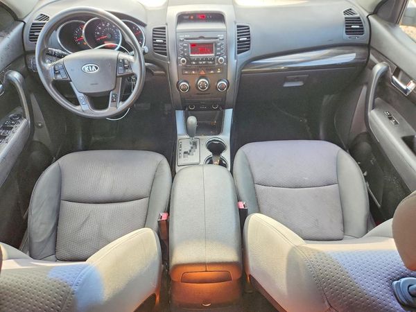 2013 KIA SORENTO Base / LX