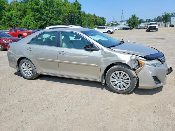 2013 TOYOTA CAMRY