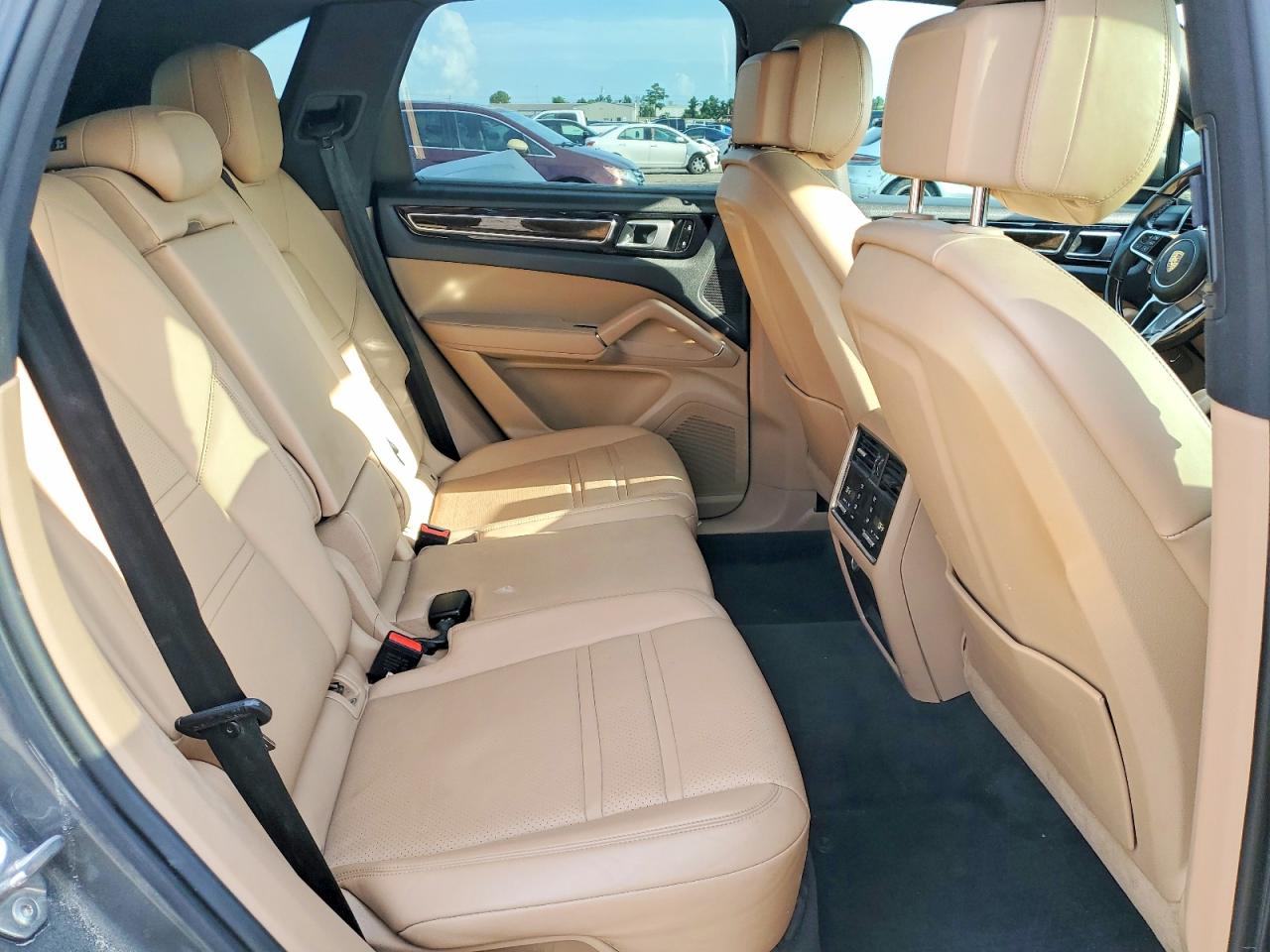 2019 PORSCHE CAYENNE S