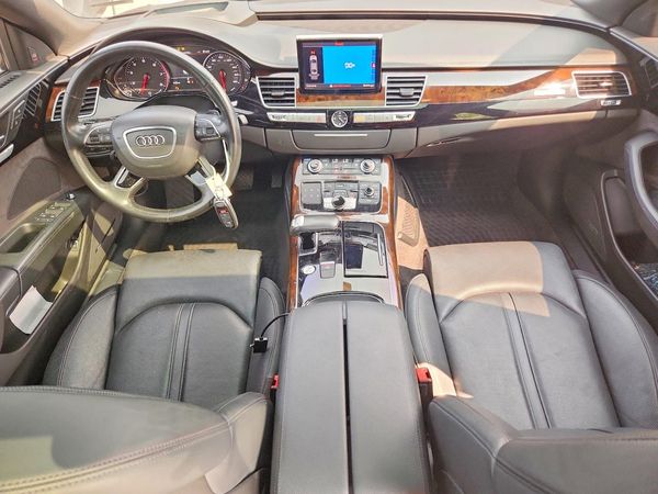 2017 AUDI A8