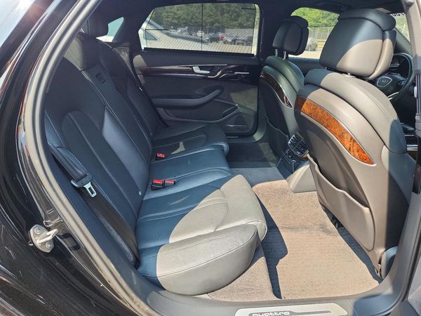 2017 AUDI A8