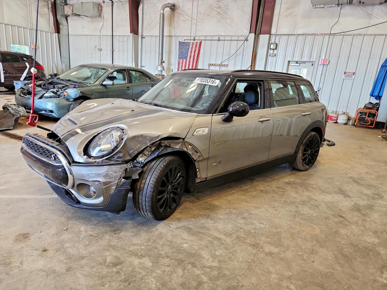 2017 MINI COOPER