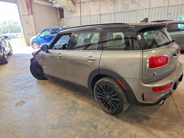 2017 MINI COOPER