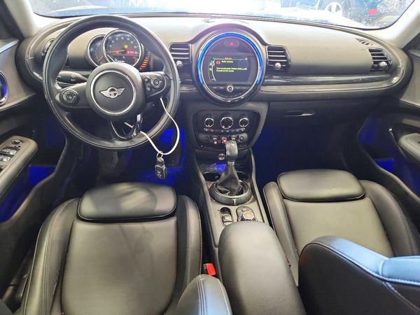 2017 MINI COOPER