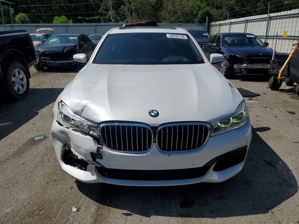 2019 BMW 750