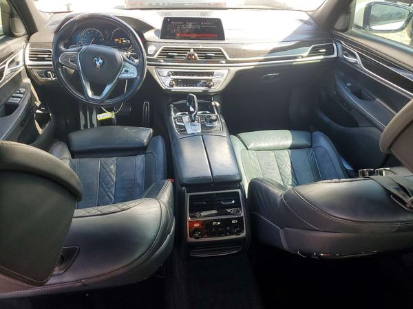 2019 BMW 750