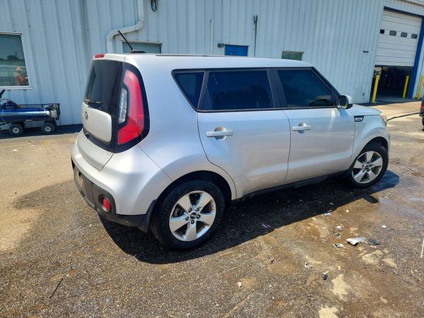 2019 KIA SOUL Base