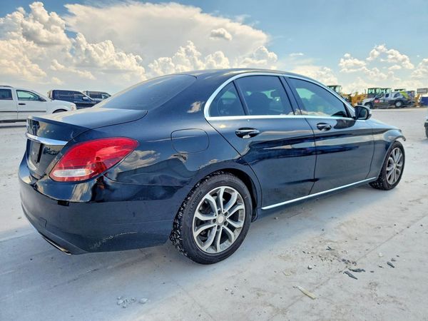 2015 MERCEDES-BENZ C