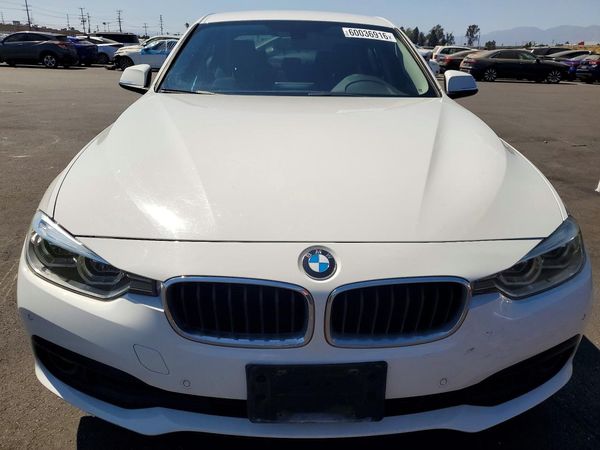 2018 BMW 320