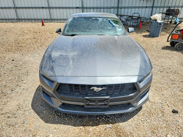 2025 FORD MUSTANG