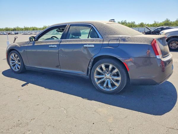 2019 CHRYSLER 300
