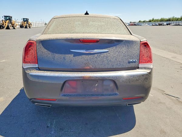 2019 CHRYSLER 300