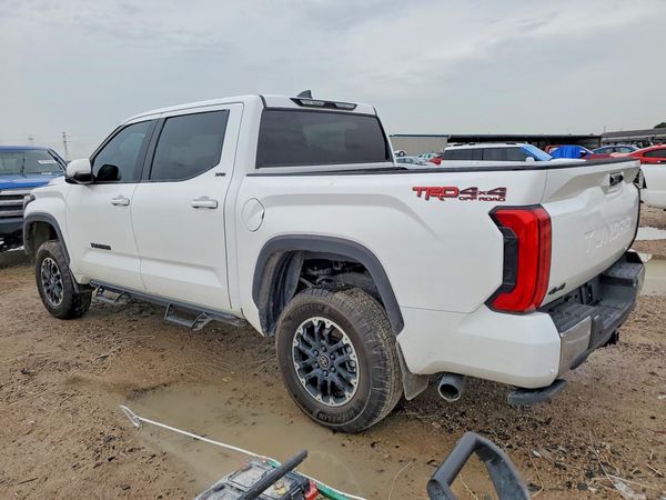 2026 TOYOTA TUNDRA