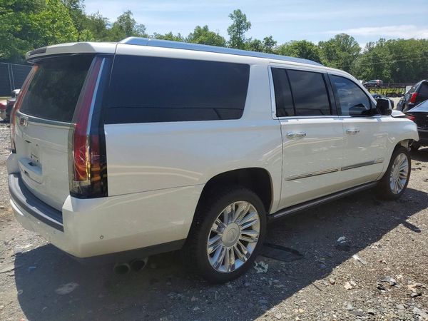 2017 CADILLAC ESCALADE ESV Platinum