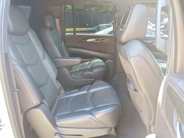 2017 CADILLAC ESCALADE ESV Platinum