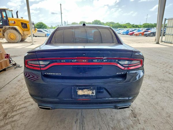 2015 DODGE CHARGER SXT