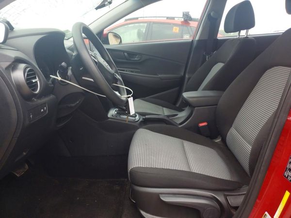 2020 HYUNDAI KONA SE