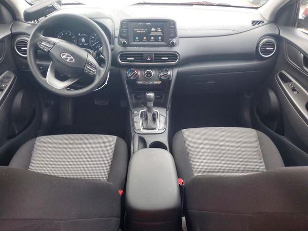 2020 HYUNDAI KONA SE