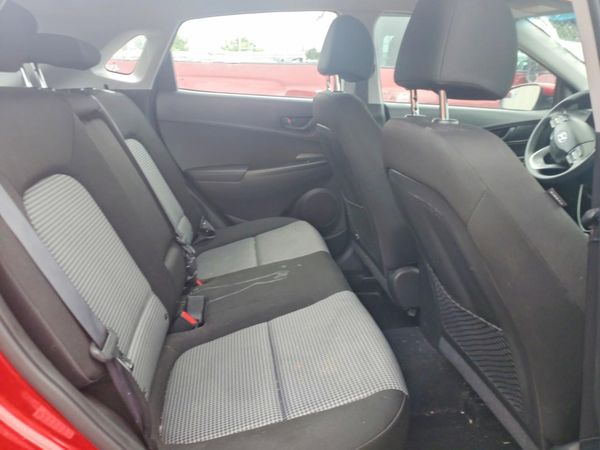 2020 HYUNDAI KONA SE