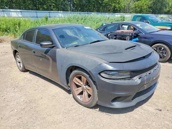 2015 DODGE CHARGER SXT