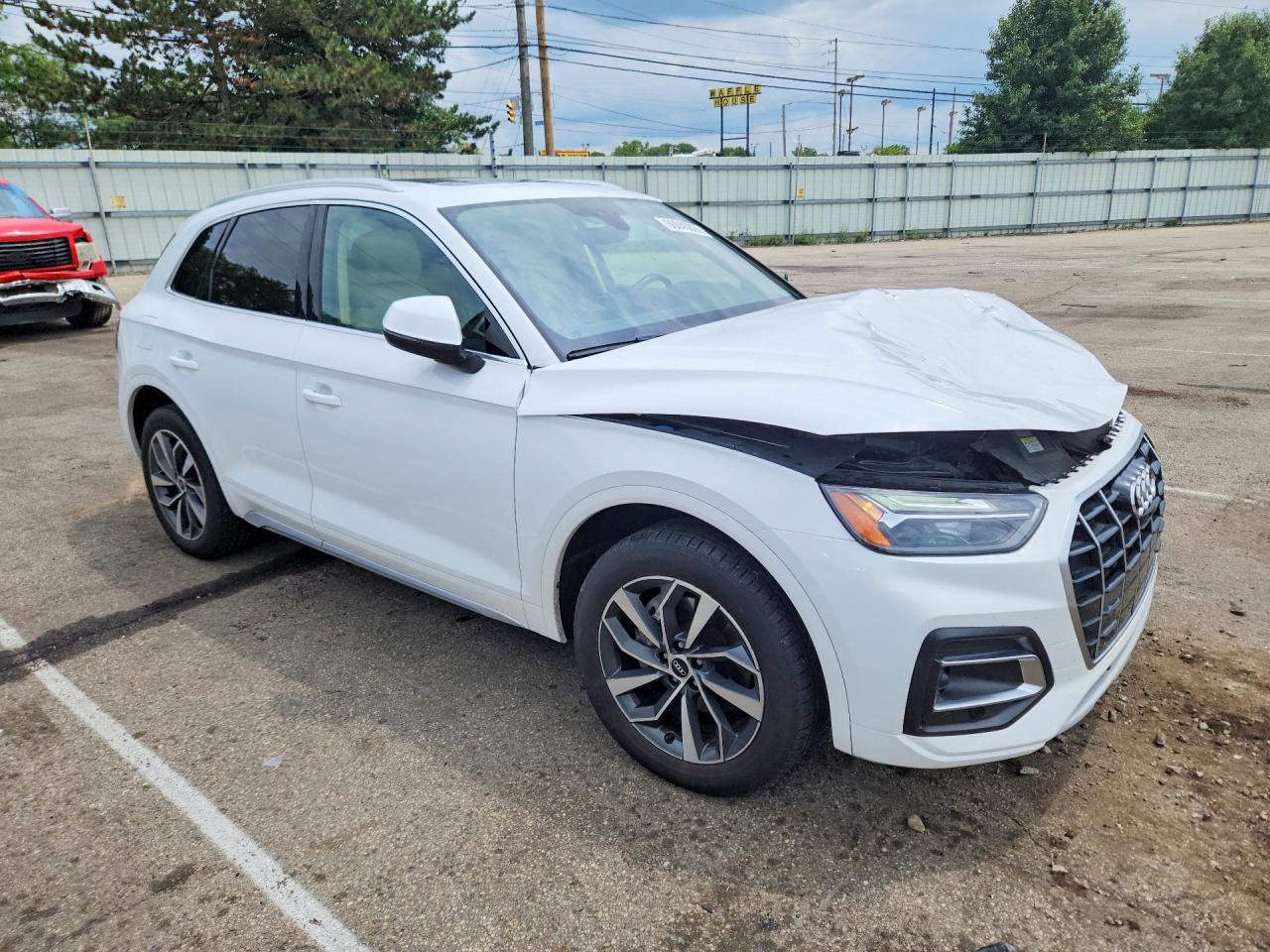 2021 AUDI Q5 quattro Premium Plus