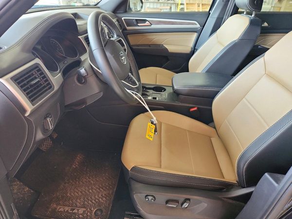 2021 VOLKSWAGEN ATLAS CROSS SPORT SE