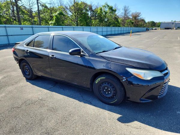 2015 TOYOTA CAMRY