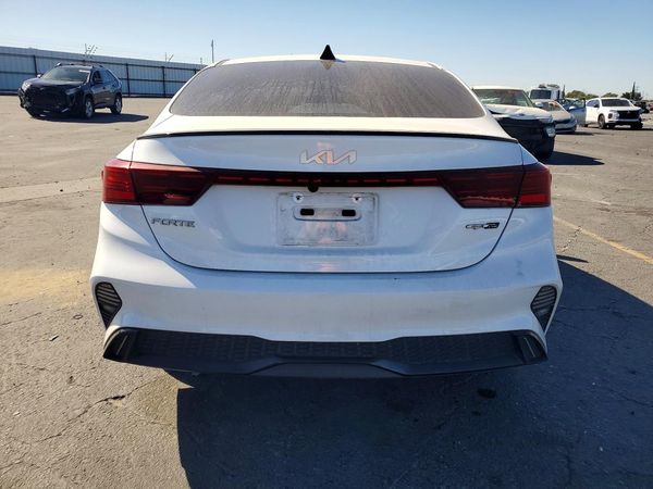 2022 KIA FORTE GT Line