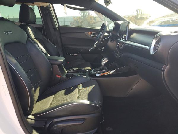 2022 KIA FORTE GT Line
