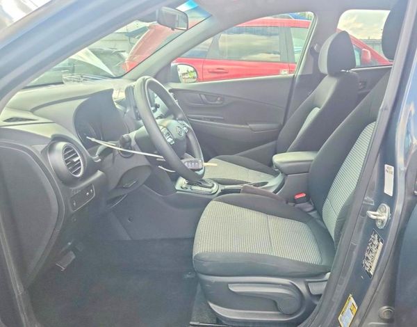 2019 HYUNDAI KONA SE